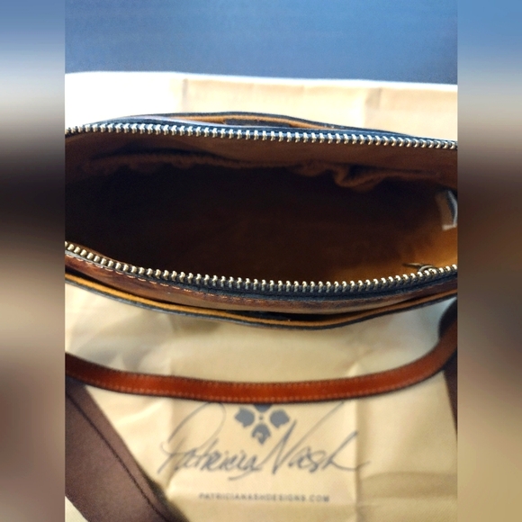 Patricia Nash Marcie Leather Crossbody Bag - Picture 13 of 14